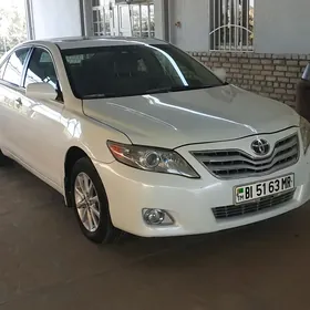 Toyota Camry 2010