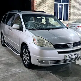 Toyota Sienna 2004