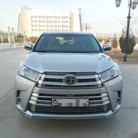 Toyota Highlander 2019