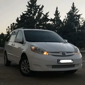 Toyota Sienna 2008