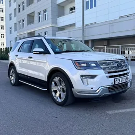 Ford Explorer 2018