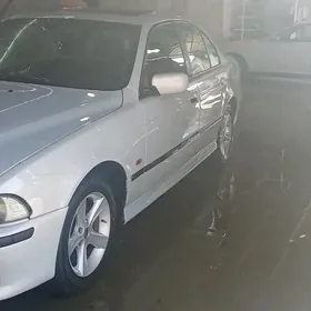 BMW E39 1998