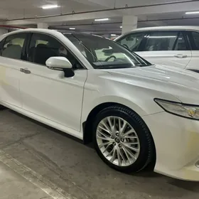 Toyota Camry 2018