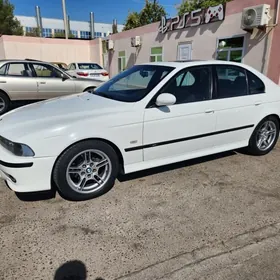 BMW E39 2003