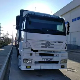 Mercedes-Benz ACTROS 3331 2008