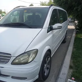 Mercedes-Benz Viano 2004