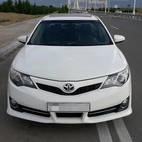 Toyota Camry 2014