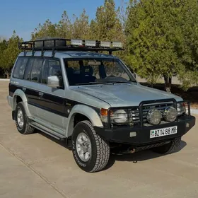 Mitsubishi Pajero 1993