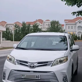 Toyota Sienna 2017