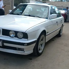 BMW 525 1990