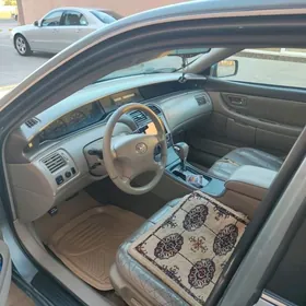 Toyota Avalon 2004