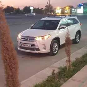 Toyota Highlander 2019