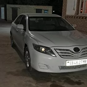 Toyota Camry 2010