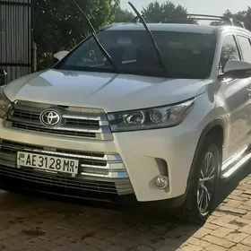 Toyota Highlander 2019