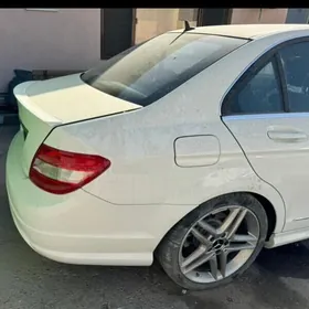 Mercedes-Benz C300 2010