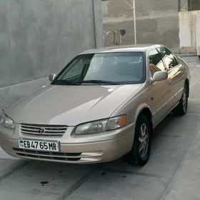 Toyota Camry 1997