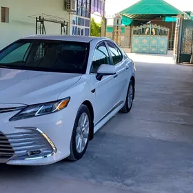 Toyota Camry 2020