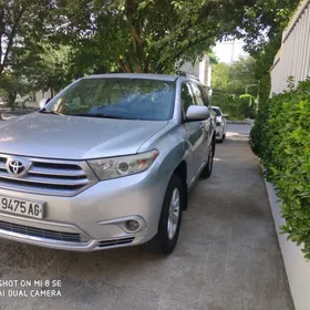 Toyota Highlander 2011