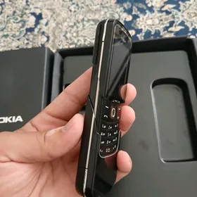 NOKIA 8600 Luna