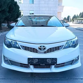 Toyota Camry 2013