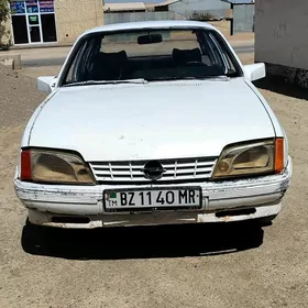 Opel Omega 1985