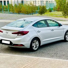 Hyundai Elantra 2019