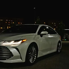 Toyota Avalon 2019