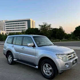 Mitsubishi Pajero 2008