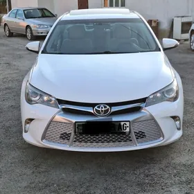 Toyota Camry 2015