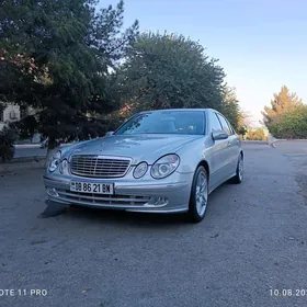 Mercedes-Benz E320 2004