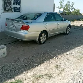 Toyota Camry 2004