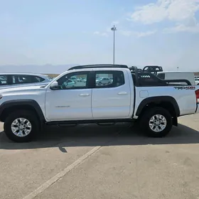 Toyota Tacoma 2017