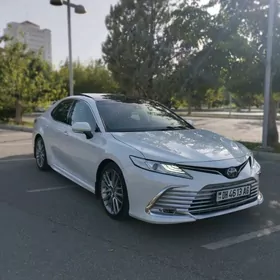 Toyota Camry 2022