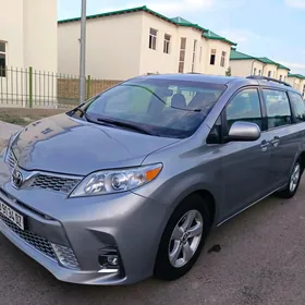 Toyota Sienna 2017