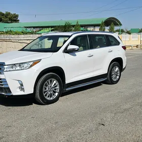 Toyota Highlander 2019