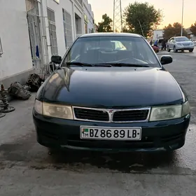 Mitsubishi Lancer 2001