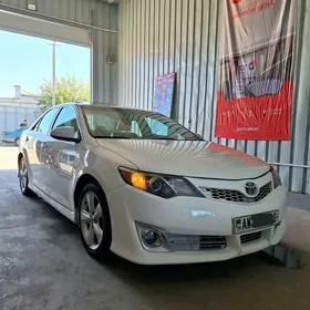 Toyota Camry 2013