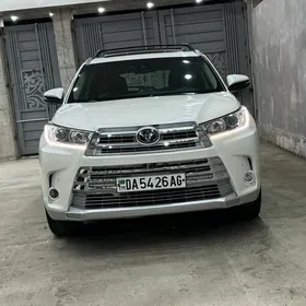 Toyota Highlander 2018