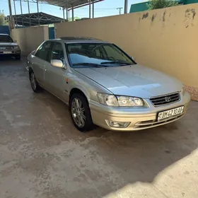 Toyota Camry 2001