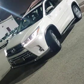 Toyota Highlander 2019