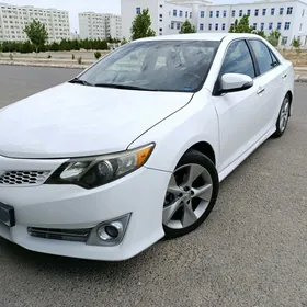 Toyota Camry 2013