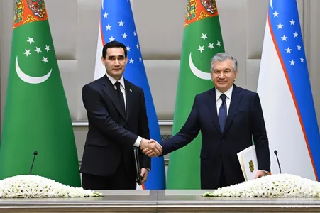 Serdar Berdimuhamedow türkmen-özbek gatnaşyklaryny täze derejä çykarmak üçin bilelikdäki tagallalara taýýardygyny beýan etdi