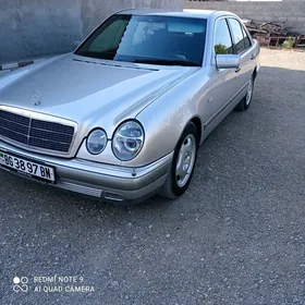 Mercedes-Benz C320 1996