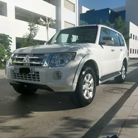 Mitsubishi Pajero 2013