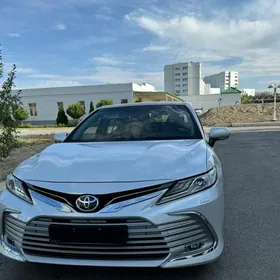 Toyota Camry 2023