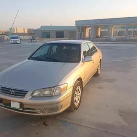 Toyota Camry 2000