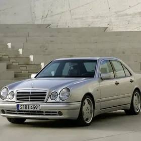 Mercedes-Benz E320 2000