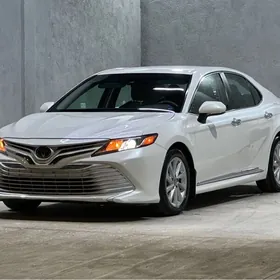 Toyota Camry 2018