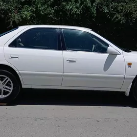 Toyota Camry 2000