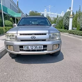 Infiniti QX4 2001